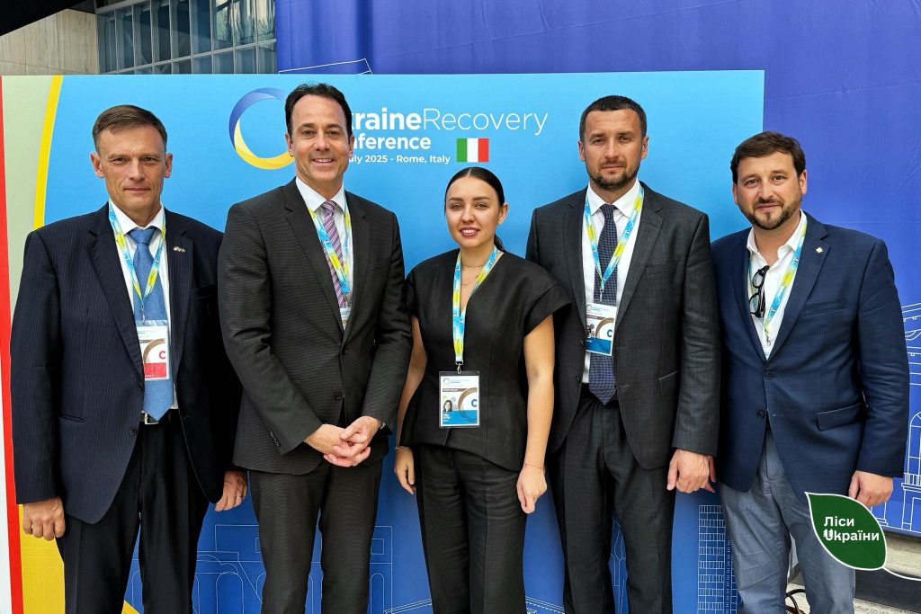 “Разом із членами наглядової ради в URC працюємо над залученням партнерів до проєктів у лісовій галузі та над важливими для галузі й країни питаннями”, – генеральний директор Юрій Болоховець.