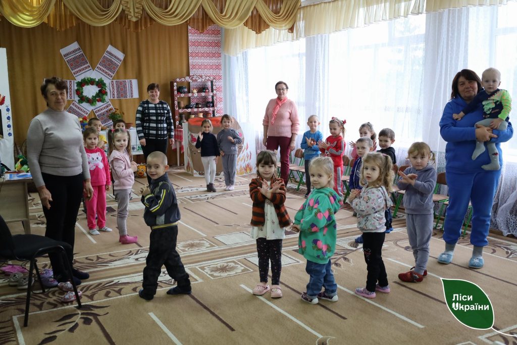 Опалювальний сезон розпочали вчасно: маємо в запасі дрова