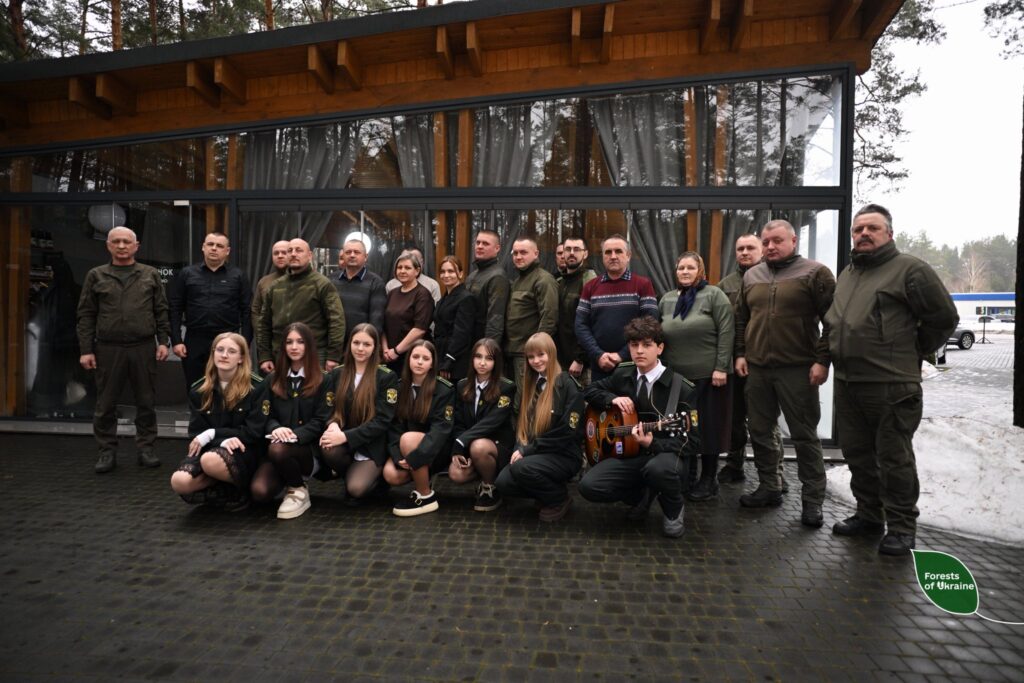 Четверта річниця війни: відбулася зустріч з демобілізованими лісівниками та рідними загиблих Героїв у філії “Поліський лісовий офіс”