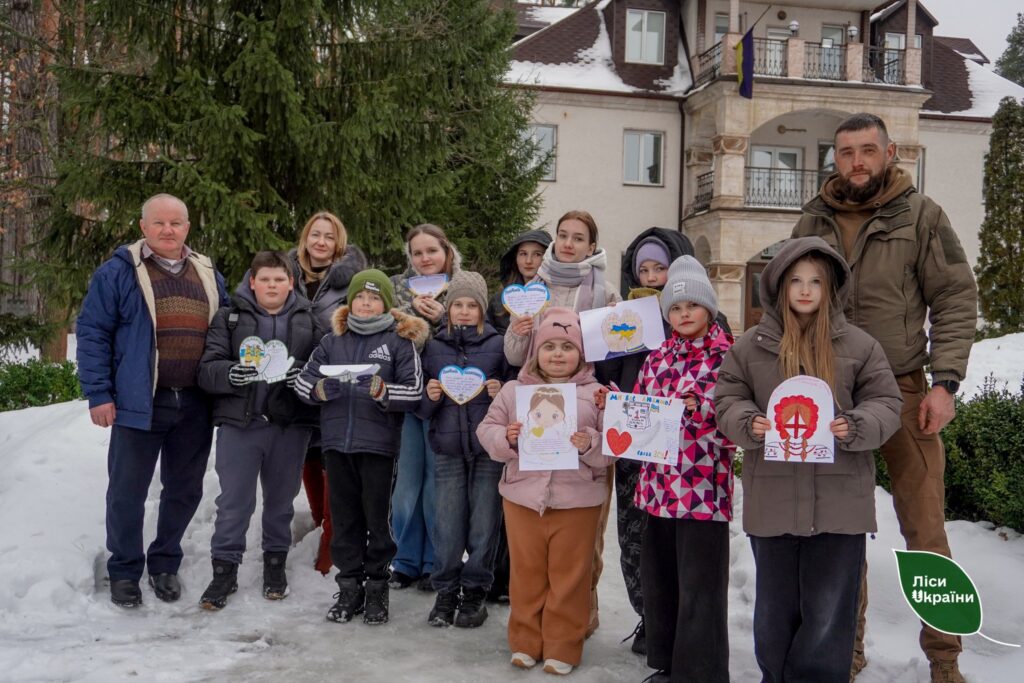 До четвертої річниці повномасштабного вторгнення відзначили лісівників з філії “Столичний лісовий офіс” та вшанували пам’ять полеглих колег