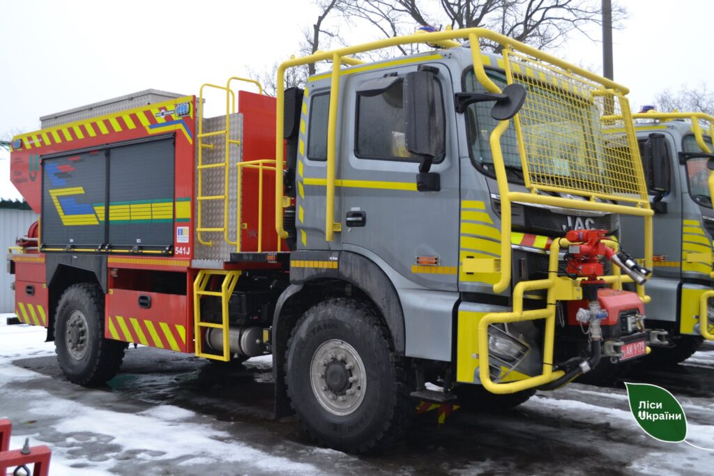 5 сучасних пожежних автомобілів отримає філія “Столичний лісовий офіс” в 2026 році!