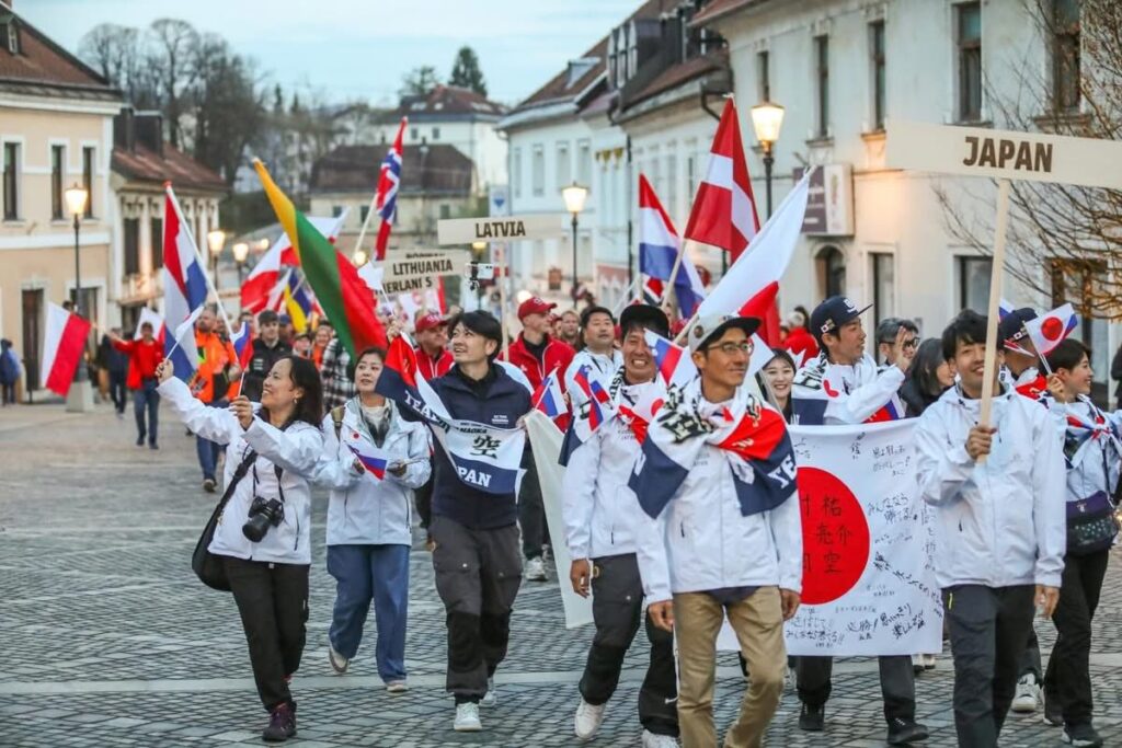 Українська команда лісорубів на знак протесту відмовилася від поїздки на 36-ий чемпіонат світу з лісового господарства у Словенії  (World Logging Champion)!