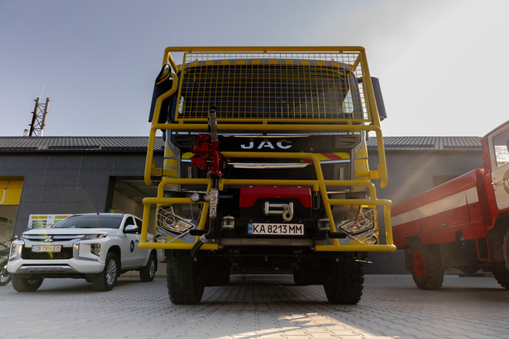Сотні мільйонів на протидію лісовим пожежам: навіщо ДП «Ліси України» так багато інвестує у пожежну техніку і обладнання