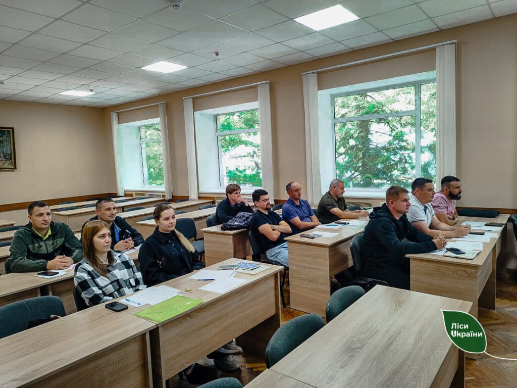 Від техніки на лісосіці до роботи на складі: як у «Лісах України» навчаються керувати виробничими ризиками